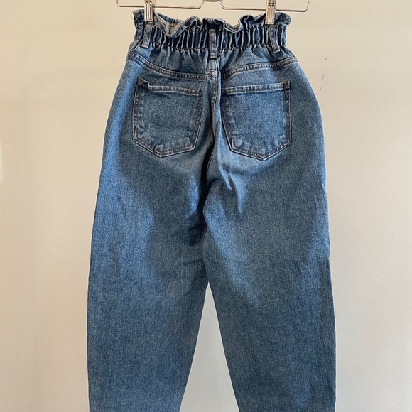 Oak + Fort Elastic Waist Cropped Jeans - Picture 2 of 3